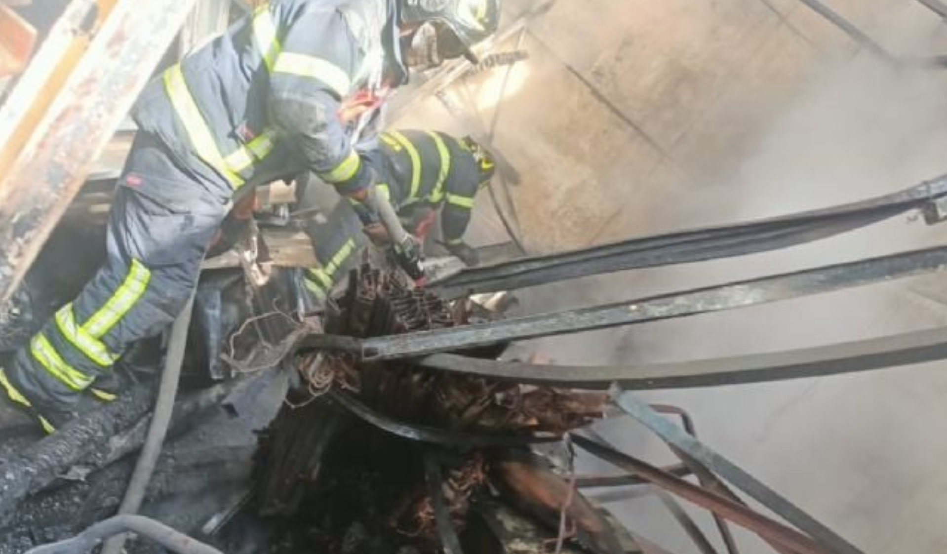 Se incendia oficina de la Fiscalía en la CDMX